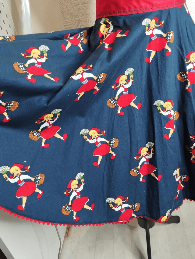 Jupe Modèle Le petit chaperon rouge T42
