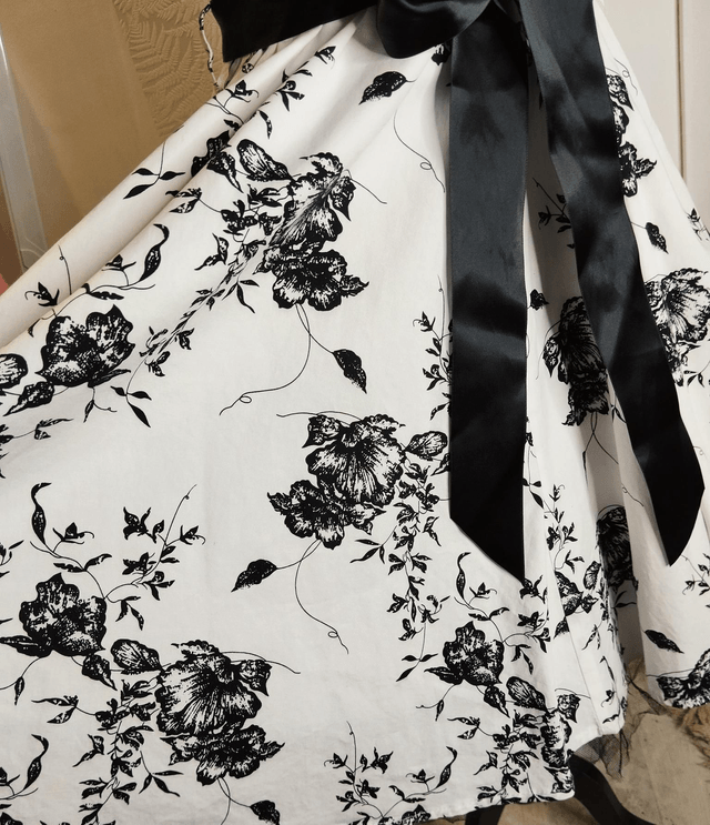 Robe Hearts Roses Floral Print Circle T46
