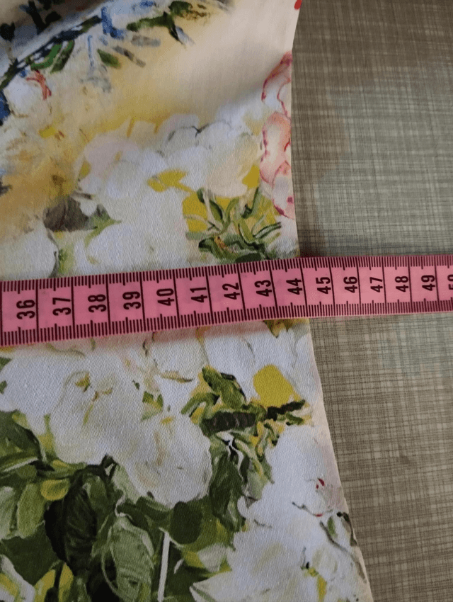 Robe Hearts Roses Kyra Pencil in Multicolor T46