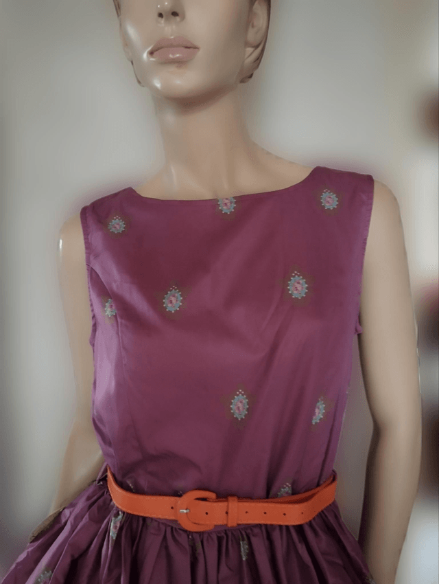Robe Lindy Bop Audrey Pink Carousel Border T42