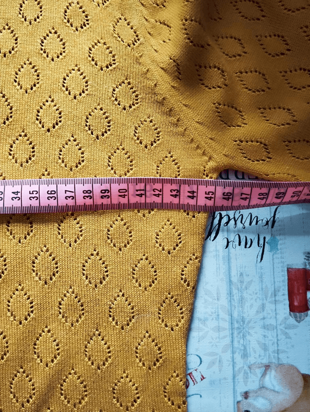 Pull Dancing Days by Banned First Love Mustard T40/48