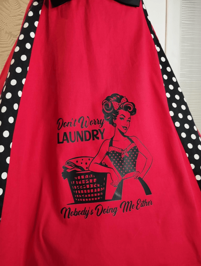 Jupe pin-up upcyclée customisée Don't Warry Laundry T46/48