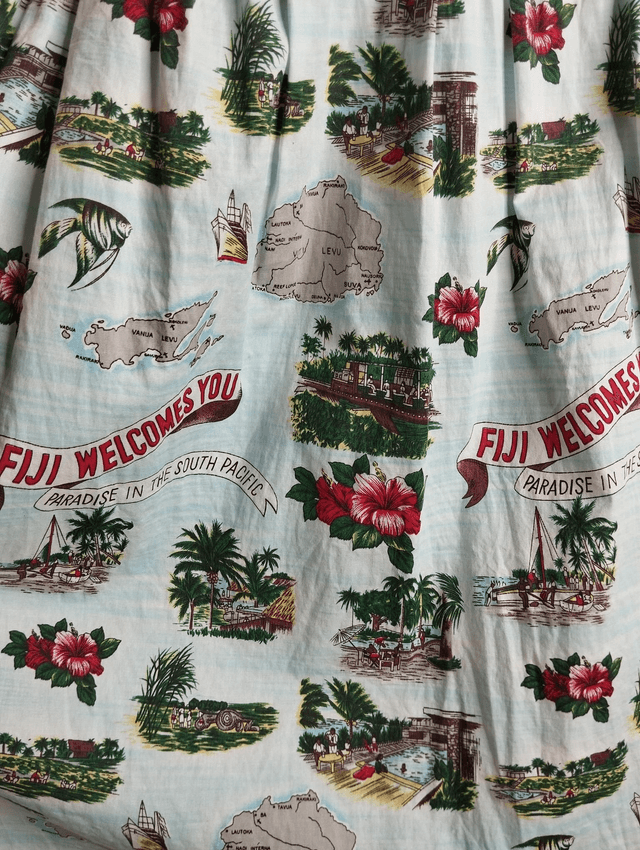 Robe Hell Bunny Welcome to Fidji 