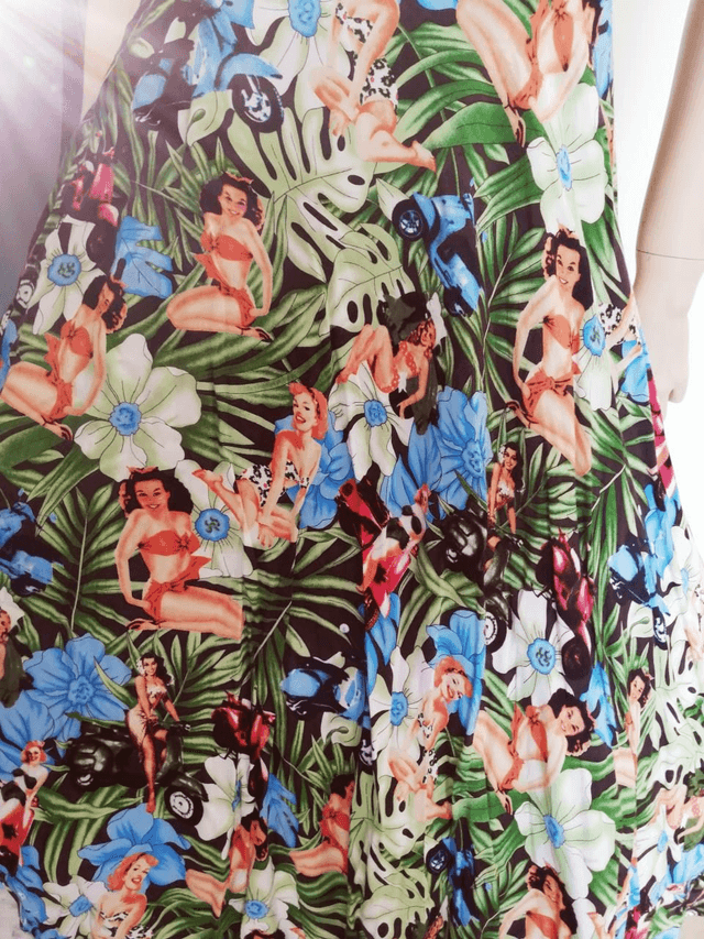 Robe Crazy Clothing Dos nu Pin-up Hawaii T40