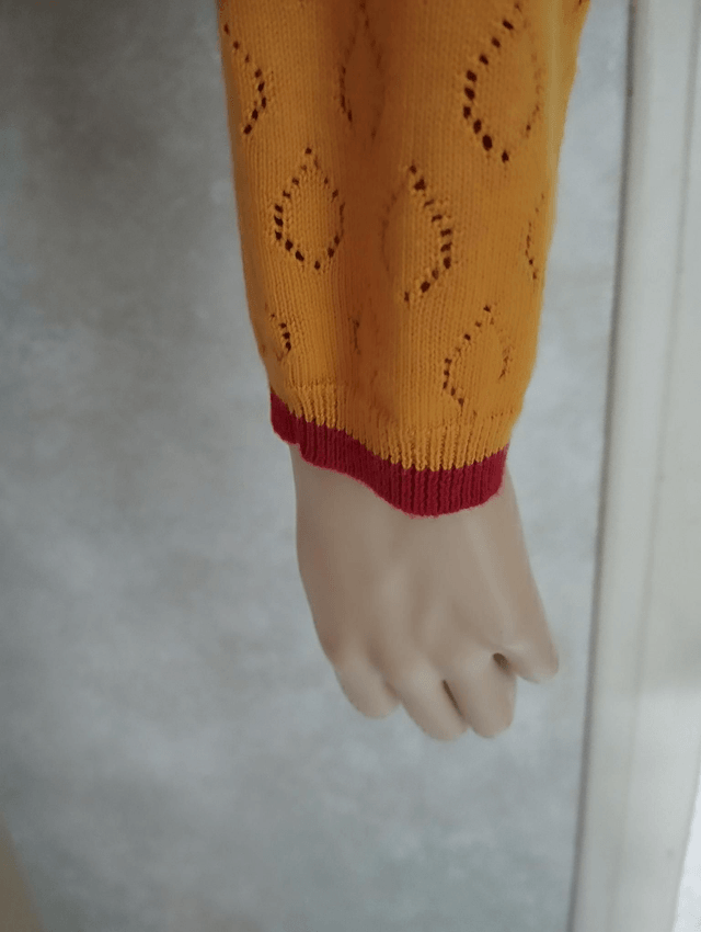 Pull Dancing Days by Banned First Love Mustard T40/48