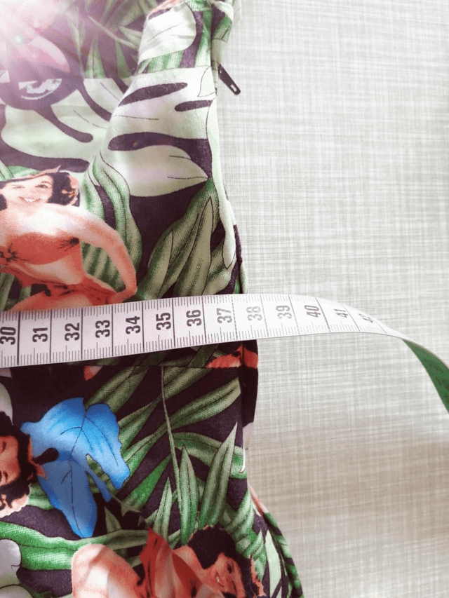 Robe Crazy Clothing Dos nu Pin-up Hawaii T40