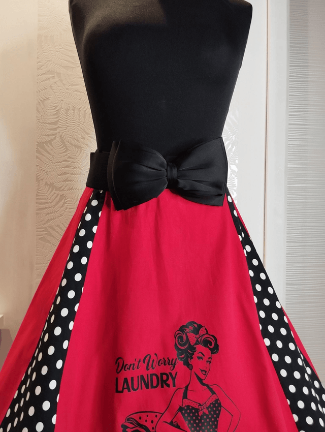 Jupe pin-up upcyclée customisée Don't Warry Laundry T46/48