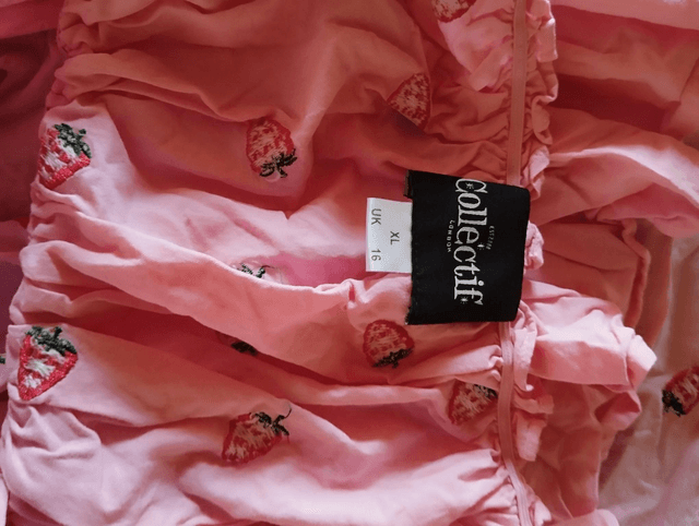 Blouse Collectif Strawberry T44