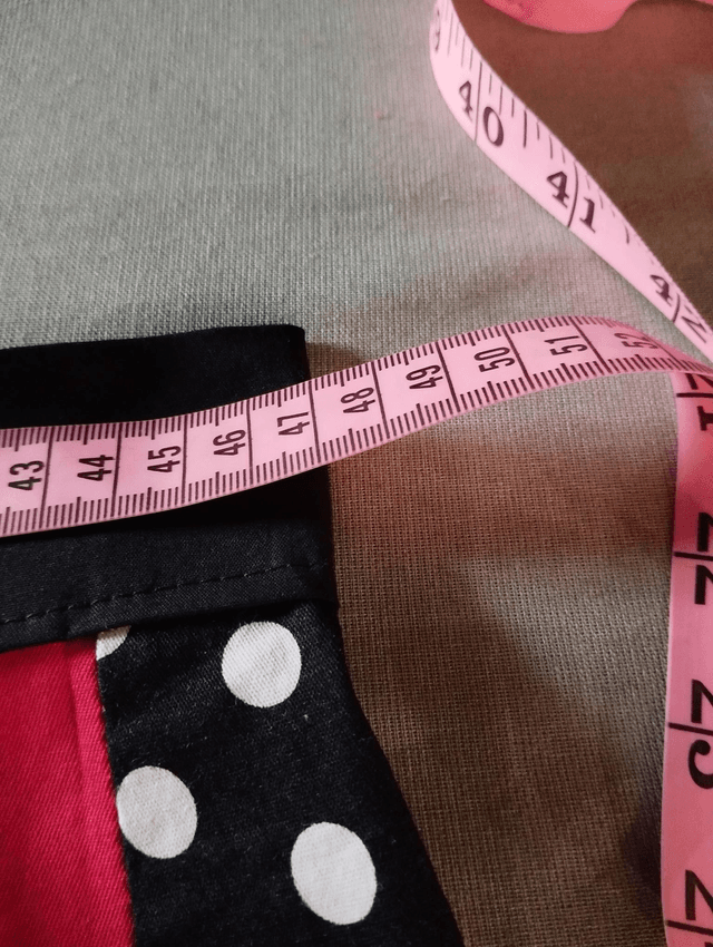 Jupe pin-up upcyclée customisée Don't Warry Laundry T46/48