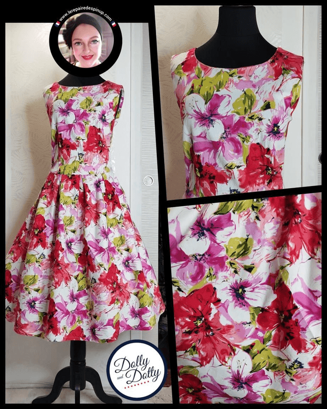 Robe Dolly Dotty Annie Pink &amp; Red Flowers T46