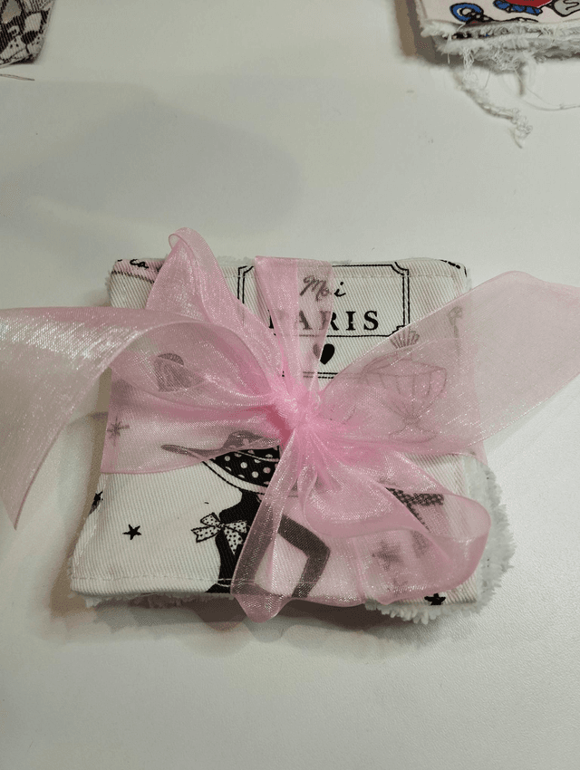 Lot de 5 lingettes nettoyantes La petite robe noire 